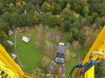 Bungee jumping z jeřábu v Brně