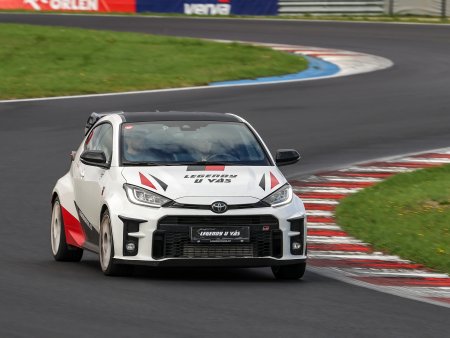 Toyota Yaris GR na okruhu