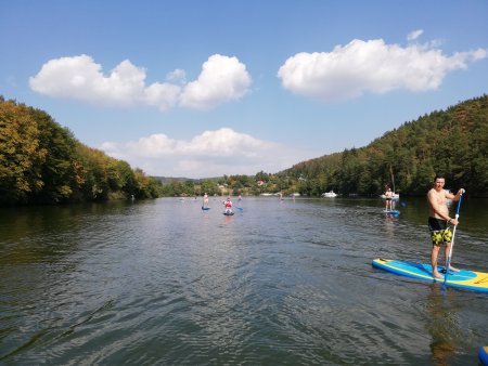 Kurz paddleboardingu
